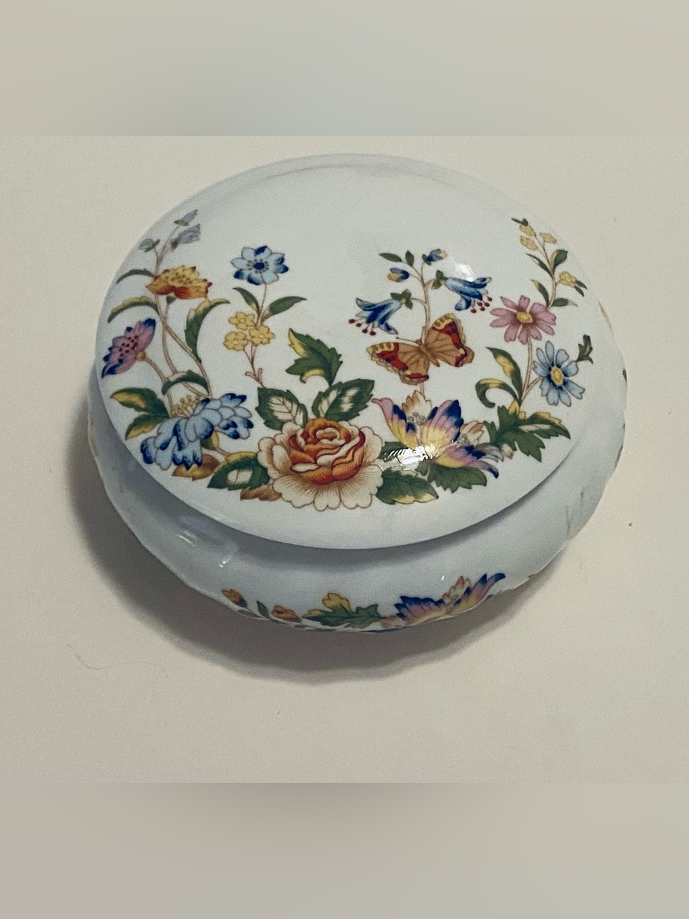 Aynsley Garden Cottage Trinket Box.